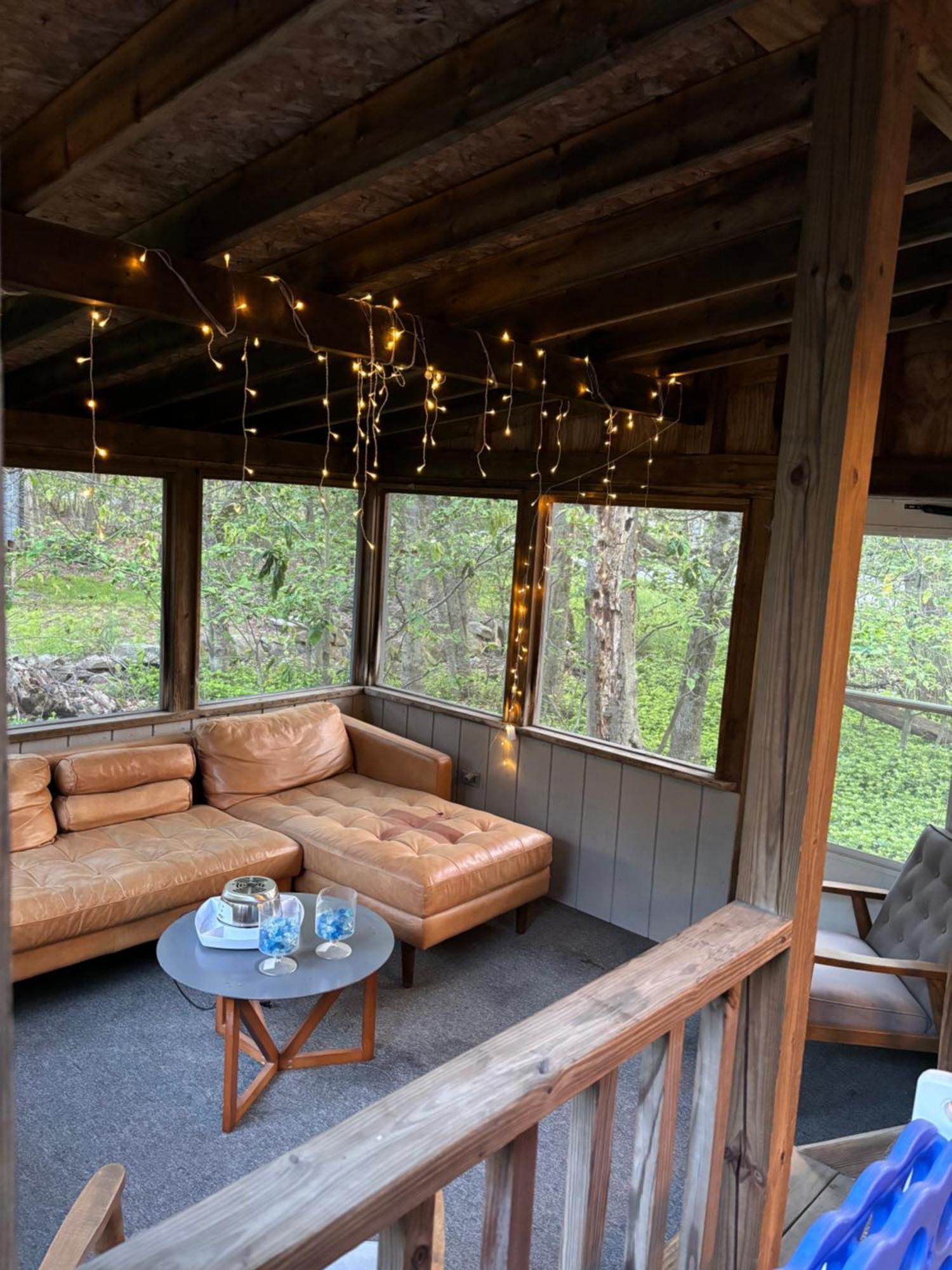 Ambiance - King Bed Cabin, Jetted-Tub & Fireplace Tobyhanna Exterior foto